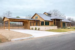 601 Whitney, Fredericksburg, TX 78624 - Photo 9