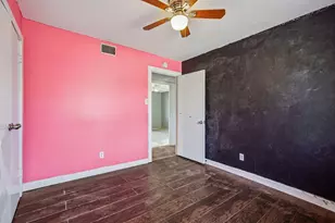 1601 Newton St, Kerrville, TX 78028 - Photo 17