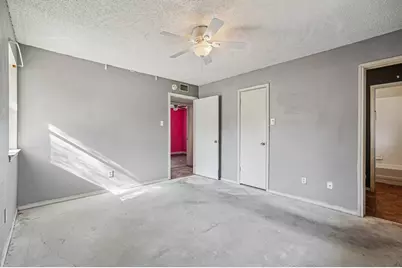 1601 Newton St, Kerrville, TX 78028 - Photo 15