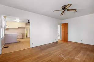 811 Franklin, Fredericksburg, TX 78624 - Photo 9