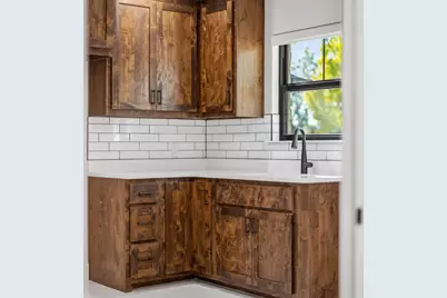 2404 W Commerce St, San Saba, TX 76869 - Photo 11