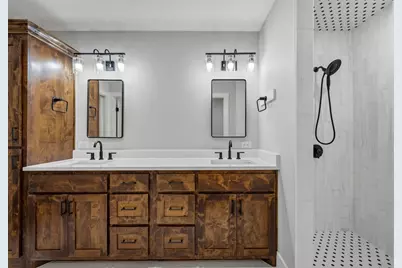 2404 W Commerce St, San Saba, TX 76869 - Photo 17