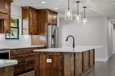 2404 W Commerce St, San Saba, TX 76869 - Photo 1