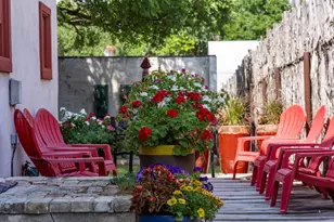 104 E Austin St, Fredericksburg, TX 78624 - Photo 7