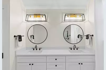 328 W Morse St, Fredericksburg, TX 78624 - Photo 23