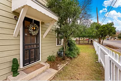 210 N Acorn St, Fredericksburg, TX 78624 - Photo 19