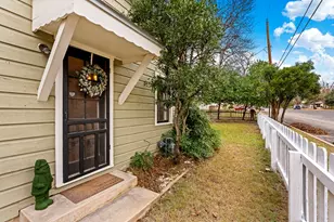 210 N Acorn St, Fredericksburg, TX 78624 - Photo 19