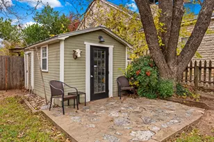 210 N Acorn St, Fredericksburg, TX 78624 - Photo 21