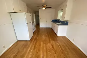 706 N Lincoln, Fredericksburg, TX 78624 - Photo 5