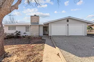 303 Walnut St, Fredericksburg, TX 78624 - Photo 1