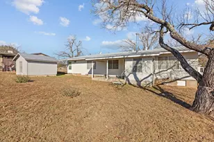 303 Walnut St, Fredericksburg, TX 78624 - Photo 31