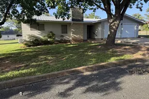 303 Walnut St, Fredericksburg, TX 78624 - Photo 1