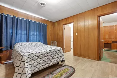 303 Walnut St, Fredericksburg, TX 78624 - Photo 17