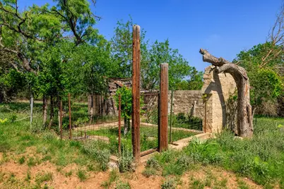 199 Lexington Dr, Fredericksburg, TX 78624 - Photo 41