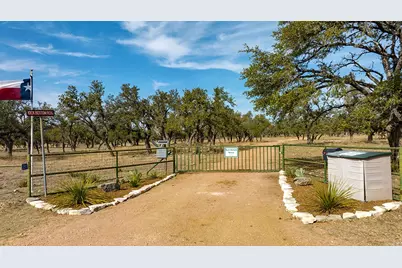 20400 Fm 2093, Fredericksburg, TX 78631 - Photo 3