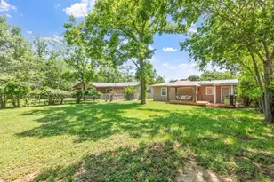 812 W Austin St, Fredericksburg, TX 78624 - Photo 31