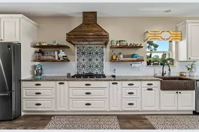 888 Big Bend Ln, Fredericksburg, TX 78624 - Photo 11