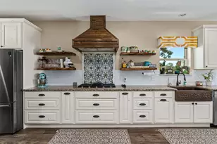 888 Big Bend Ln, Fredericksburg, TX 78624 - Photo 11