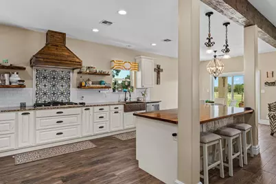 888 Big Bend Ln, Fredericksburg, TX 78624 - Photo 9