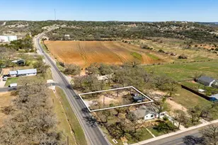 1415 N Milam St, Fredericksburg, TX 78624 - Photo 1