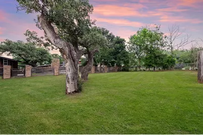 803 Poplar, Fredericksburg, TX 78624 - Photo 27