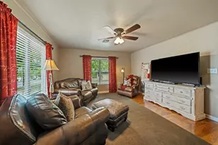 803 Poplar, Fredericksburg, TX 78624 - Photo 5