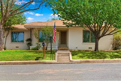 803 Poplar, Fredericksburg, TX 78624 - Photo 19