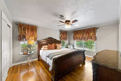 803 Poplar, Fredericksburg, TX 78624 - Photo 17