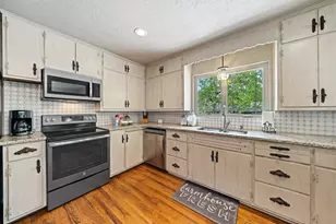 803 Poplar, Fredericksburg, TX 78624 - Photo 13