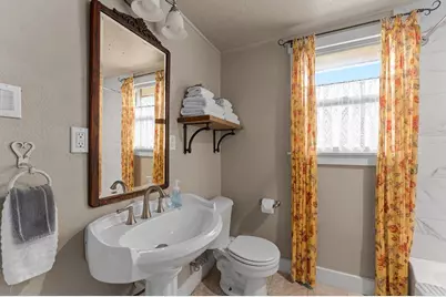 803 Poplar, Fredericksburg, TX 78624 - Photo 27