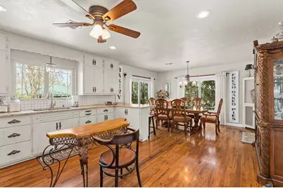 803 Poplar, Fredericksburg, TX 78624 - Photo 9