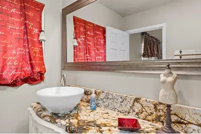 803 Poplar, Fredericksburg, TX 78624 - Photo 17