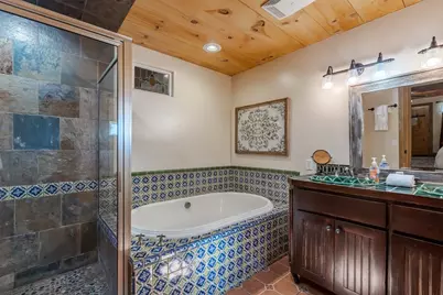 514 W Austin St, Fredericksburg, TX 78624 - Photo 9