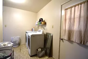 806 N Crockett St, Fredericksburg, TX 78624 - Photo 9