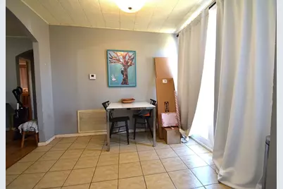 806 N Crockett St, Fredericksburg, TX 78624 - Photo 3