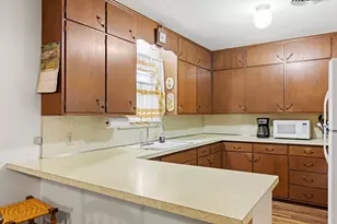 805 N Edison St, Fredericksburg, TX 78624 - Photo 7