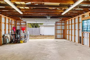 805 N Edison St, Fredericksburg, TX 78624 - Photo 17