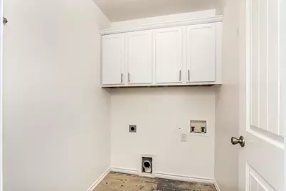 211 Green Oaks Loop, Fredericksburg, TX 78624 - Photo 17