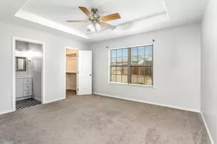 211 Green Oaks Loop, Fredericksburg, TX 78624 - Photo 9