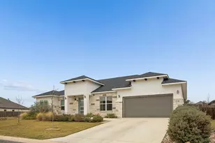 108 E Parlin Ln, Fredericksburg, TX 78624 - Photo 11