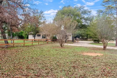 33 Oak Haven Rd, Fredericksburg, TX 78624 - Photo 5