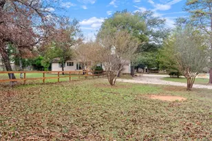 33 Oak Haven Rd, Fredericksburg, TX 78624 - Photo 5