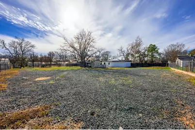 318 W Hackberry St, Fredericksburg, TX 78624 - Photo 31