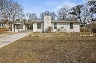 1514 Glen Rd, Kerrville, TX 78028 - Photo 1