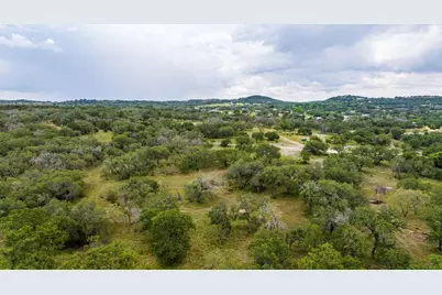 1050 Cain City Rd, Fredericksburg, TX 78624 - Photo 9