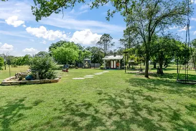 702 S Eagle St, Fredericksburg, TX 78624 - Photo 43
