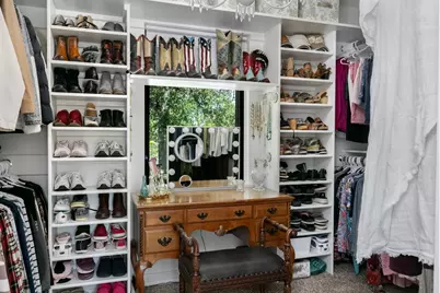 702 S Eagle St, Fredericksburg, TX 78624 - Photo 23