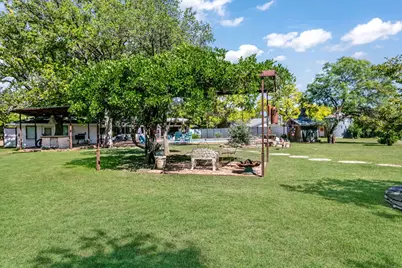 702 S Eagle St, Fredericksburg, TX 78624 - Photo 51