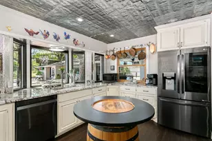 702 S Eagle St, Fredericksburg, TX 78624 - Photo 7