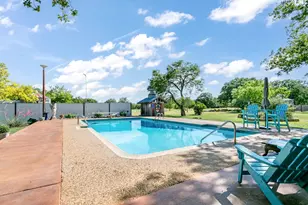 702 S Eagle St, Fredericksburg, TX 78624 - Photo 51